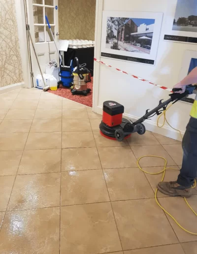 commercial hard floor clean